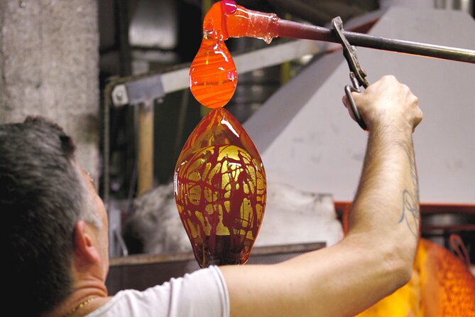 Grand Canal, Murano Glass Factory + glass blowing experience! - Inside Gino Mazzuccato Murano Glass