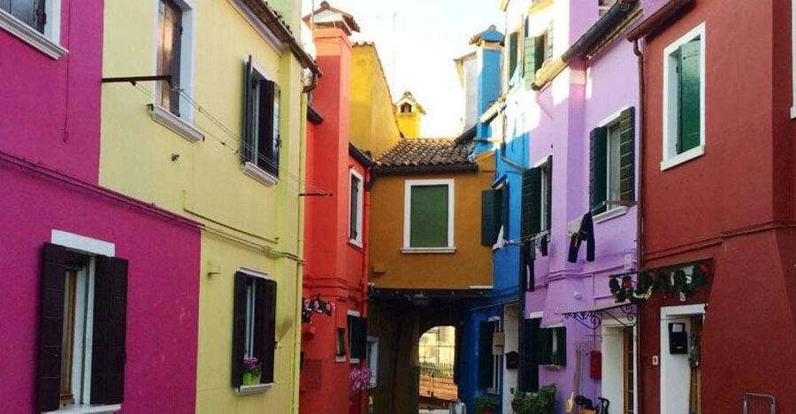Guided Tour of Burano Island - A walking tour led by someone who calls Burano home