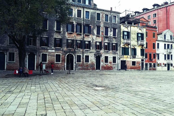 Guided Tour of the Jewish Ghetto in Venice with Cannaregio & Synagogues Visit - Ponte delle Guglie and its four pinnacles