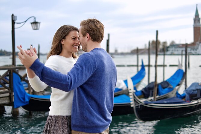 Iconic Photos and Adventure in Venice - Devin’s role and the private format