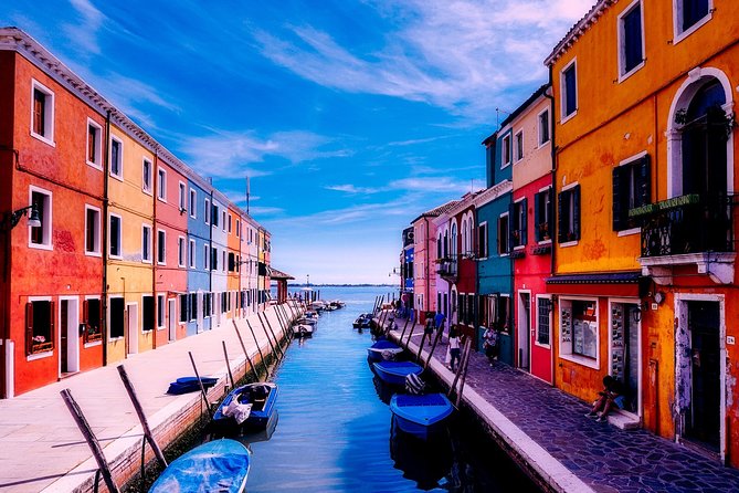 Island Hopping Tour: Mazzorbo, Burano and Murano - The guide and the small-group feel