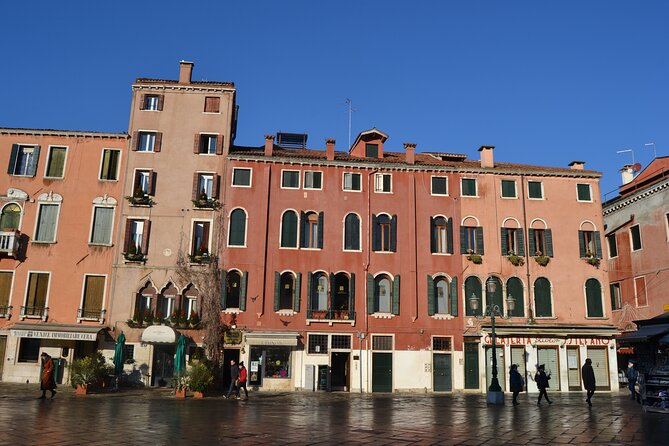 Jewish Ghetto and Cannaregio Food Tour in Venice - What is especially good about the guides