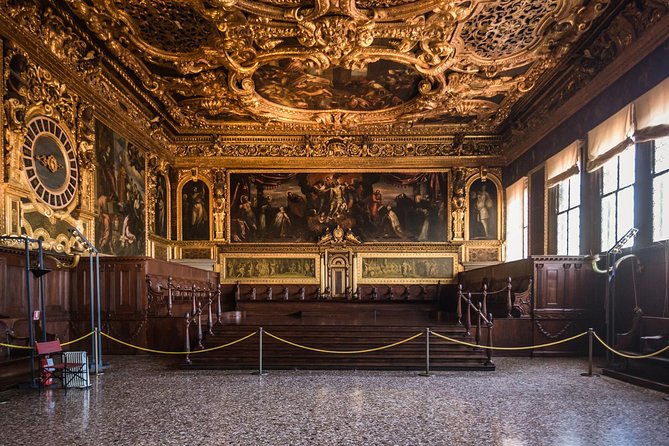 Kingly Venice: Doge Palace Ticket, Guided Tour & History Gallery - Why skip-the-line access matters at St. Mark’s Square