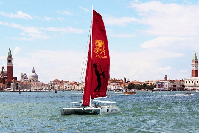 Lagoon Light Lunch Tour at 12:00 in Venice - Why this catamaran offers a different view of Venice