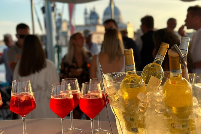 Lagoon Light Lunch Tour at 12:00 in Venice - What lunch and drinks are really like