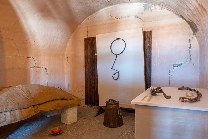 Lords of the Night Prisons Palace: Cells & Torture Tools Visit - Entering Venice’s Prisons Palace