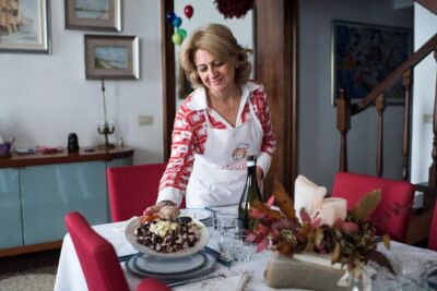 Market Tour and Dining at a Local’s Home in Venice