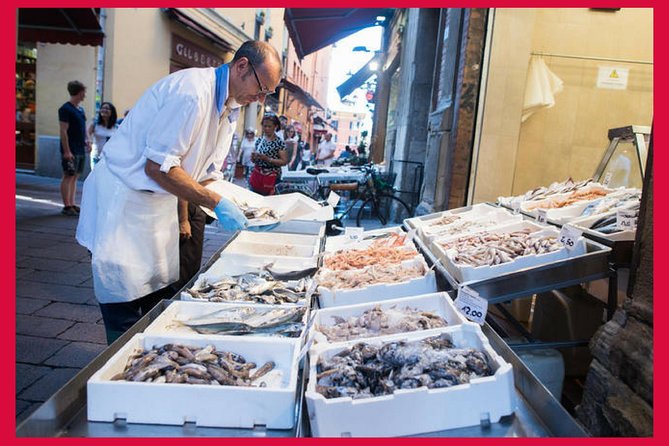 Market Tour and Dining at a Local's Home in Venice - The hosts make or break the afternoon
