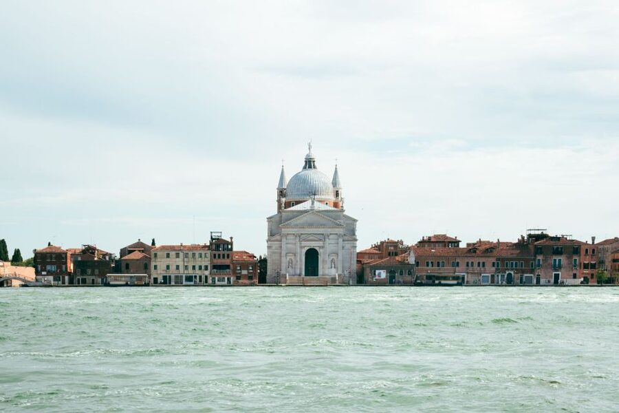 Mini Cruise from Ple Roma to St Mark's areas with guide - From Santa Lucia station to Saint Mark’s by boat