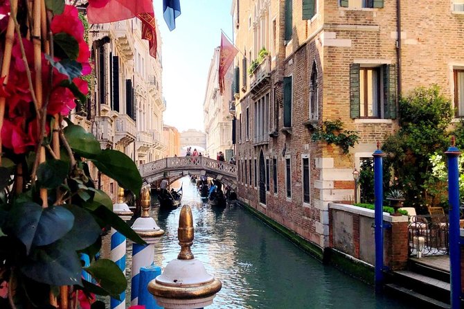 Morning Walking Tour of Venice with Gondola Ride - Campo Santa Maria Formosa brings the walk into everyday Venice