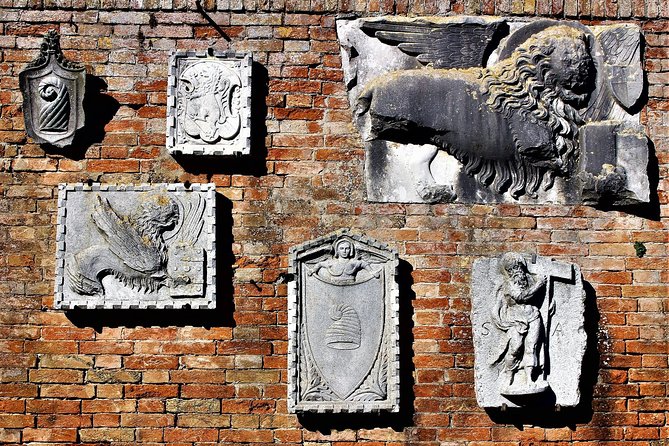 Murano and Burano Islands Semi-Independent Tour - The $34 price: good value with clear limits