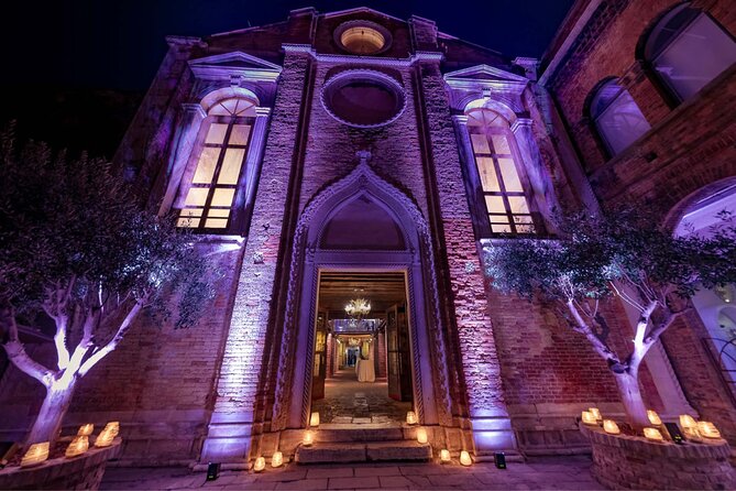 Murano Glass Blowing Demonstration - The Glass Cathedral - What happens inside the Glass Cathedral