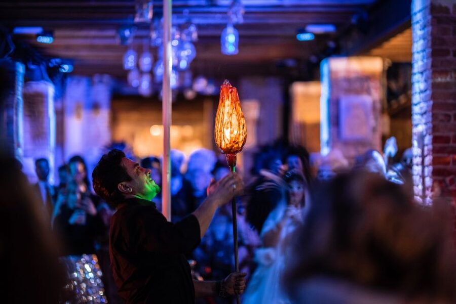 Murano: Glass Blowing Demonstration with Optional Drinks - The gallery visit completes the experience