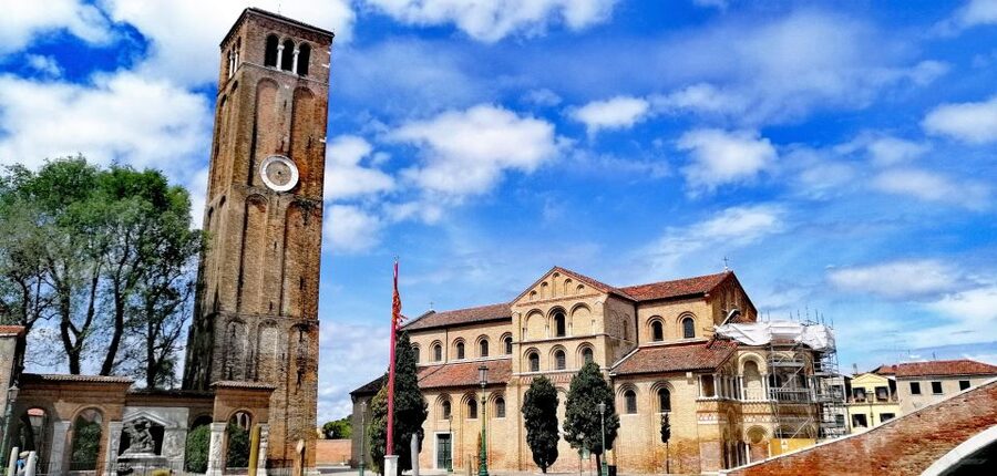 Murano: Glass Lampwork Workshop and Walking Tour - What the Guide Adds to the Experience