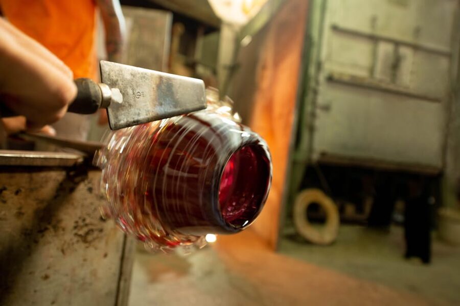Murano: Glassblowing Workshop for Beginners - Shaping your own Murano glass object