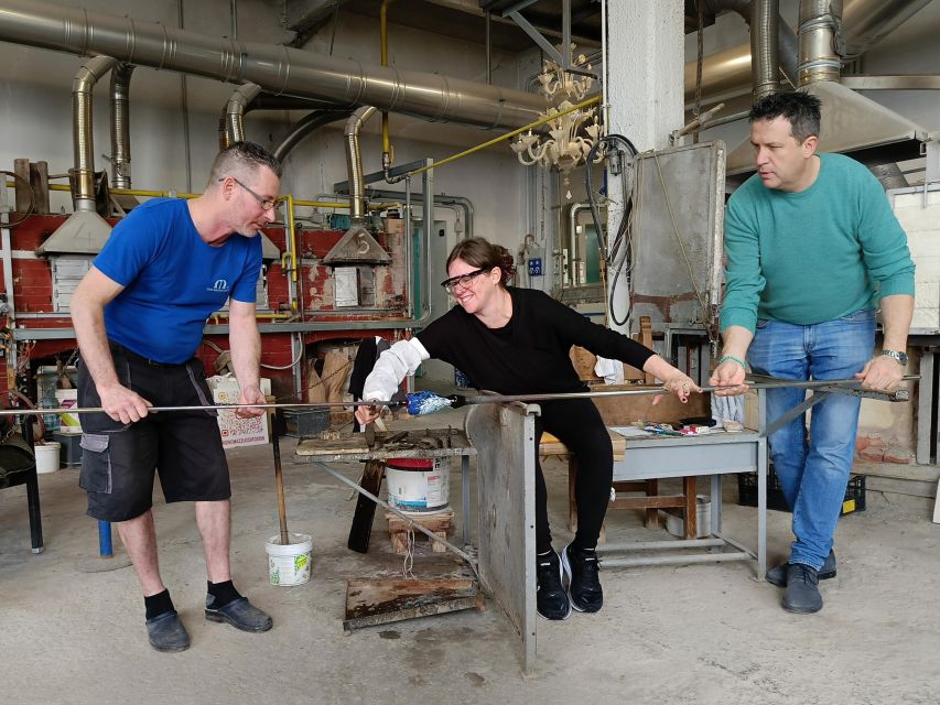 Murano: make your item with a glass master and take it home - Seeing a master at work after your project
