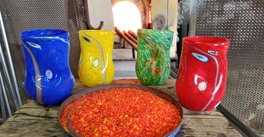 Murano: make your item with a glass master and take it home - The showroom and buying Murano glass