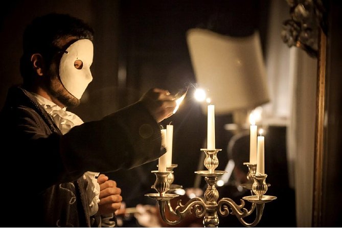 Musica a Palazzo 'Traveling Opera' Performance in Venice - What the performance feels like up close