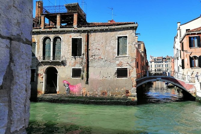 Off the Beaten Path Walk in Venice - San Pantalon’s ceiling and an unexpected Banksy