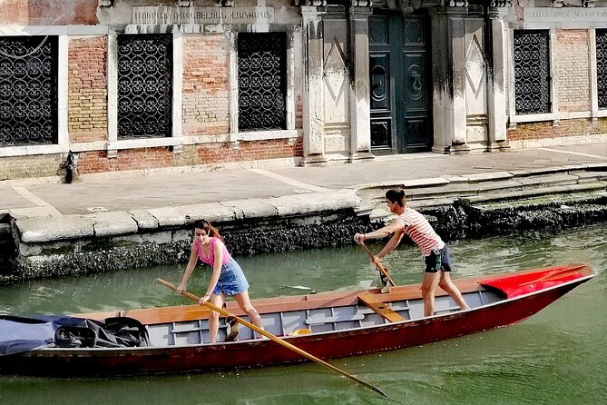 Off the Beaten Path Walk in Venice - Campo Santa Margherita and Campo San Barnaba