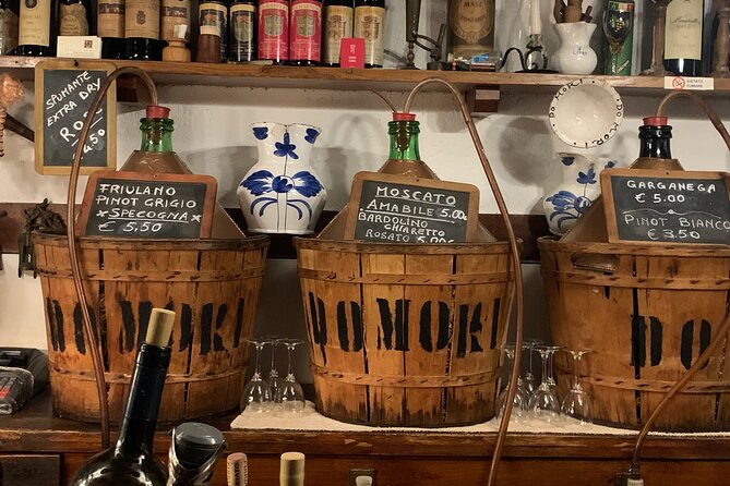 Old Taverns and Rialto Market Food Adventure (come hungry!) - Cicchetti, wine, and the Venetian bar tradition