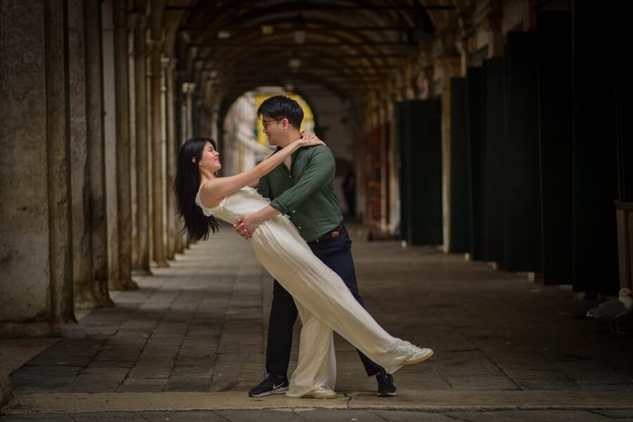Photoshoot in Venice: Your Story, Our Lens - Book Now! - Campo San Polo and the older lanes