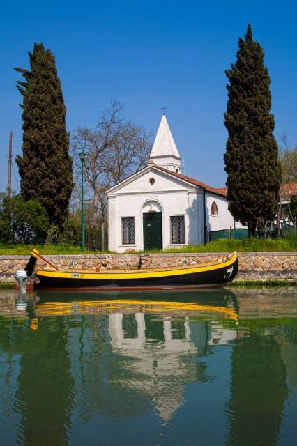 Private 4 hours North Lagoon: Traditional Venetian Boat Tour - Meeting the boat outside Ospedale