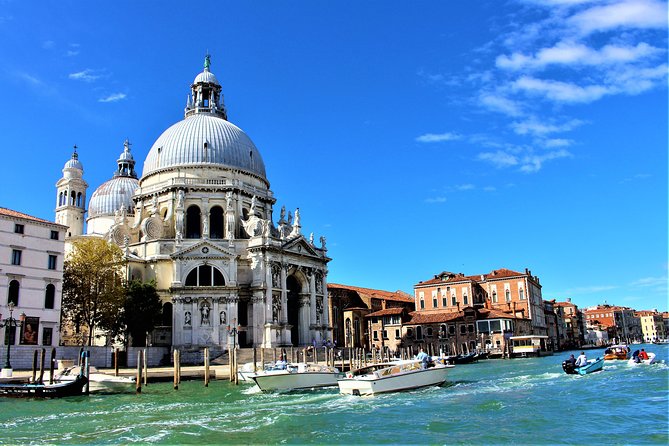 Private Arrival Transfer: Treviso Airport to Venice Hotels - Weather can replace the water taxi