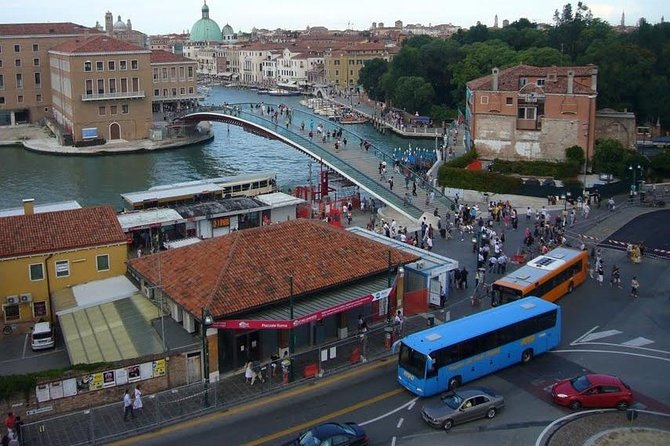Private Arrival Transfer: Venice Train or Bus Stations to Venice Hotels - Luggage, mobility, and practical limits