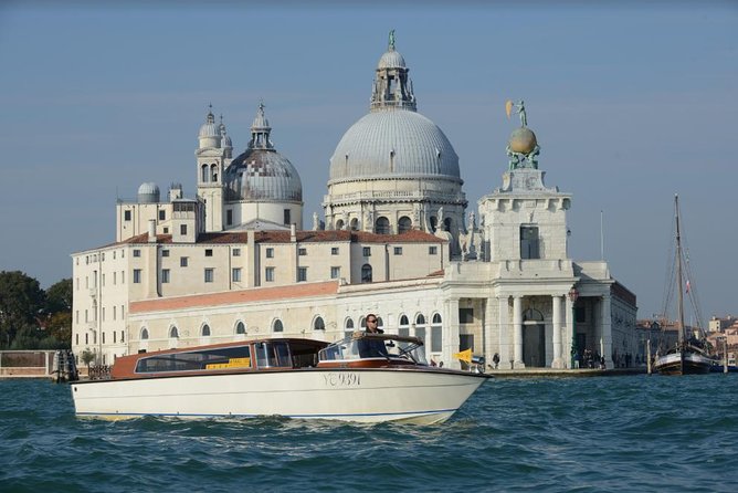 Private Arrival Transfer: Venice Train or Bus Stations to Venice Hotels - Meeting at Piazzale Roma after a bus arrival