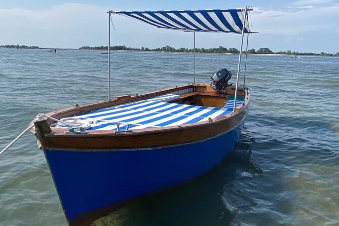 Private boat tour to the islands of Venice - Burano’s painted houses and handmade lace