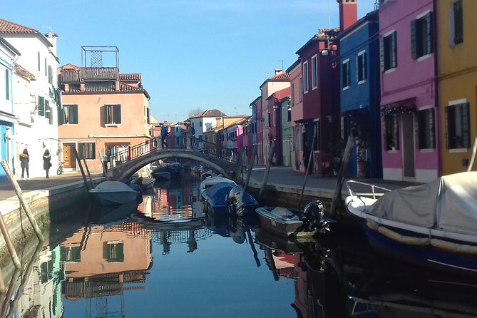 Private Excursion by Typical Venetian Motorboat to Murano, Burano and Torcello - A second look at Murano beyond the factory