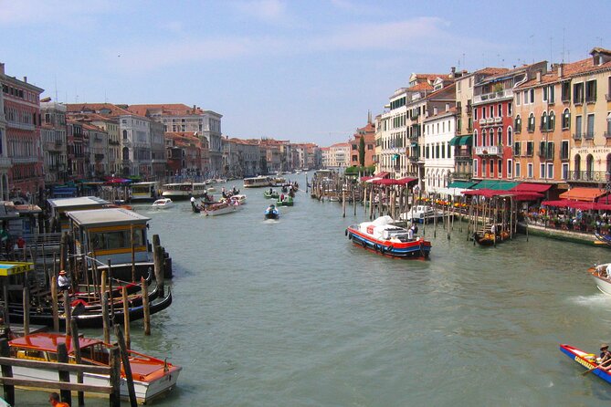 Private Full Day Tour from Milan to Venice with local tour guide and fast train - Lunch and free time: where the day becomes your own