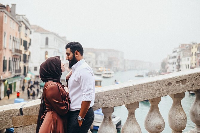 Private Photo Shoot in Venice with Gondola Ride Included - Meeting Enzo in St. Mark’s Square