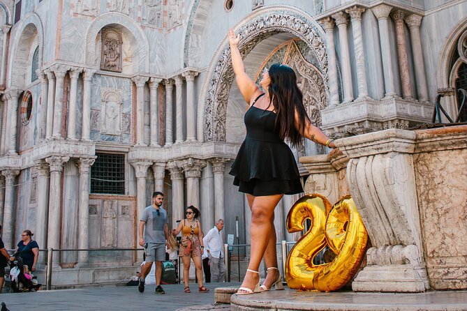 Private Photoshoot Experience in Venice - What the photographer adds to the experience