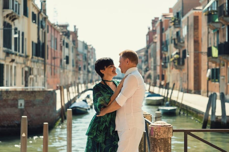 Private Photoshoot of Your Gondola Ride in Venice - How much value do you get for $368.18?