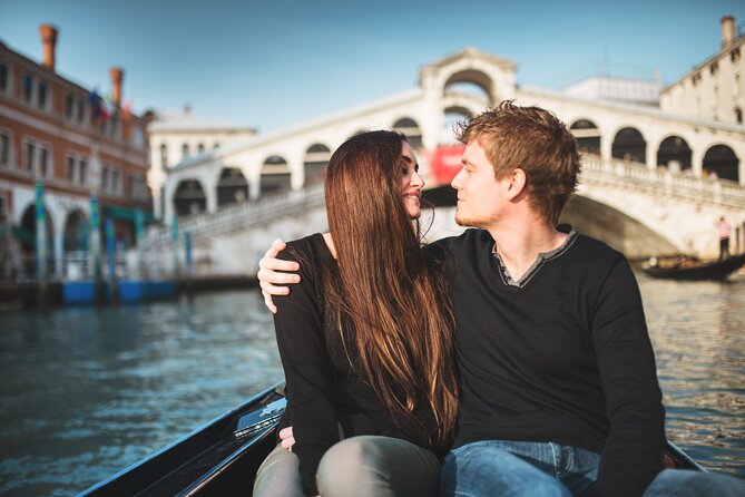 Private Photoshoot on Personal Gondola in Venice - The photographers make the biggest difference