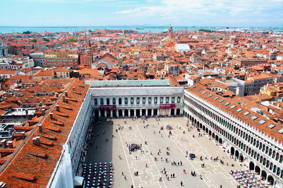 Private Saint Marks square and the Highlights of Venice - Doge’s Palace and the Bridge of Sighs