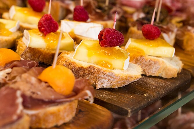 Private Secret Venice Tour; Rialto Market, San Polo & Food and Wine tasting - Who gets the most value from the $257.05 price?
