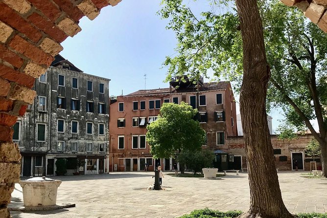 Private Tour of Jewish Ghetto in Venice - Campo San Geremia: where the walk begins