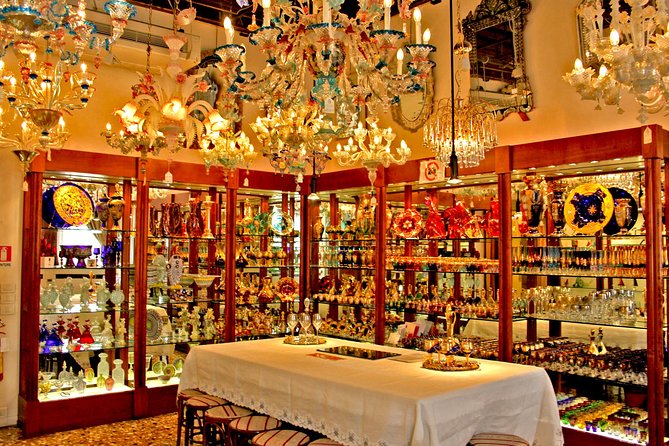 Private tour on Murano Island: discover the art of Artisanal Glassblowing - What the private format really gives you