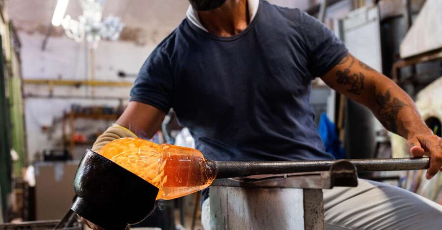 Private tour to Murano with Hotel pick up and glass factory - Inside an old Murano glass factory