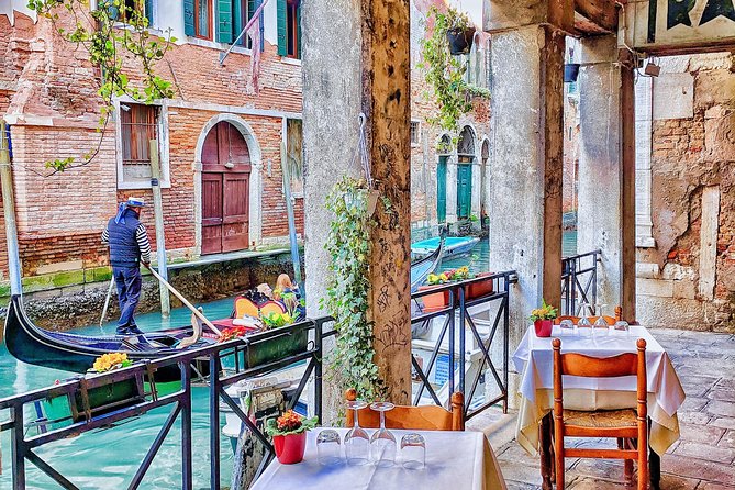 Private Tour: Venice Art and Architecture Walking Tour - Quiet lanes, footbridges, and the Venice most visitors miss