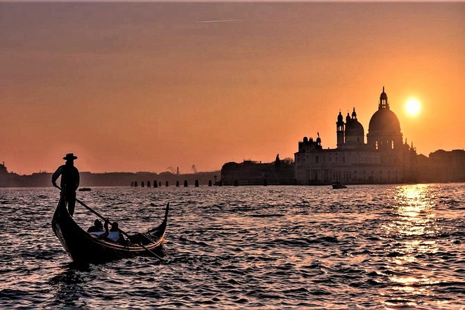 Private Tour: Venice Gondola Ride with Serenade - Santa Maria della Salute from the water