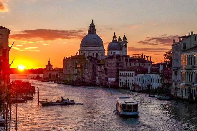 Private Tour: Venice Grand Canal Evening Boat Tour - Along the S-shaped Grand Canal
