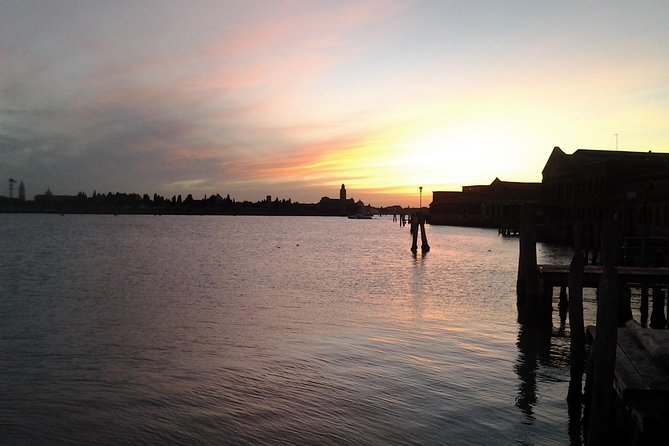 Private Tour: Venice Walk, Gondola, and Private Boat Tour ending on Murano Island with Venetian Lunch and Glass Factory Visit - A generous Venetian lunch, with one important tradeoff