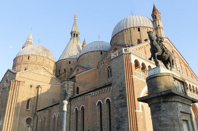 Private transfer, chauffeur service, from Venice Marco Polo airport to Padua - Who should book this transfer