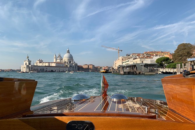 Private Transfer from Venice Airport to Hotel in Venice City Center - Why a private boat changes your first hour in Venice
