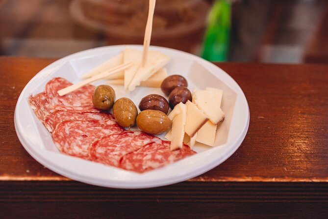 Private Venice Street Food Tour with a Sommelier - Walking beside the Grand Canal and Rialto Bridge