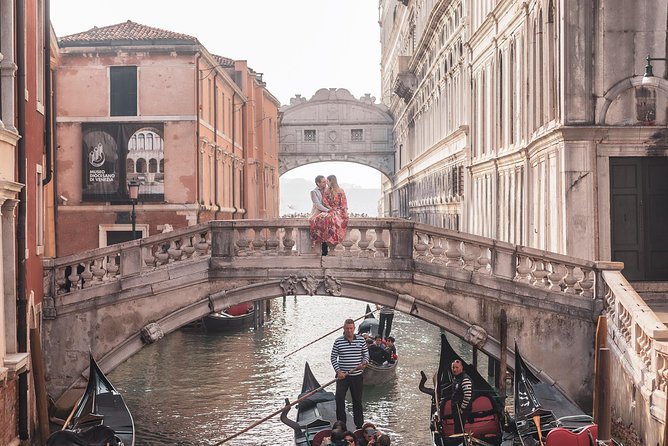 Professional Photographer in Venice, Italy - What you receive after the camera stops